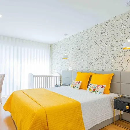 Modern 2 Bedroom Flat In Condo With Swimming Pool Apartment *