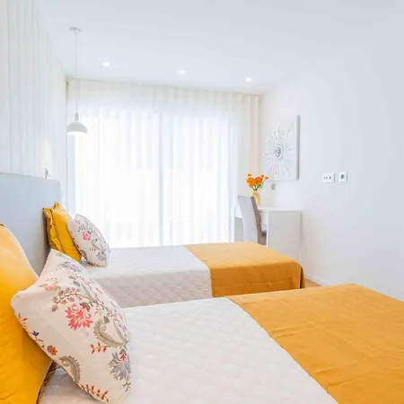 Apartment Modern 2 Bedroom Flat In Condo With Swimming Pool *