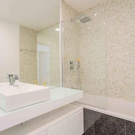 Apartment Modern 2 Bedroom Flat In Condo With Swimming Pool Funchal (Madeira)